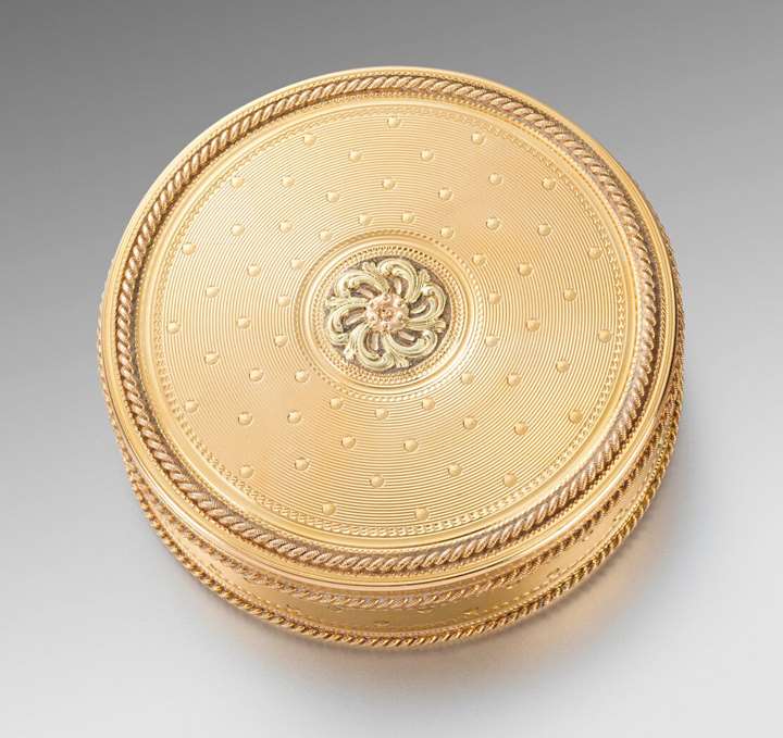 A Round French 18th Century Two-Colour Gold Box